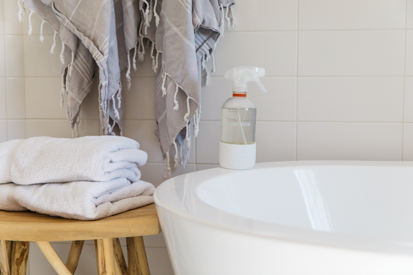Save Time With Our Bathroom Cleaning Hacks